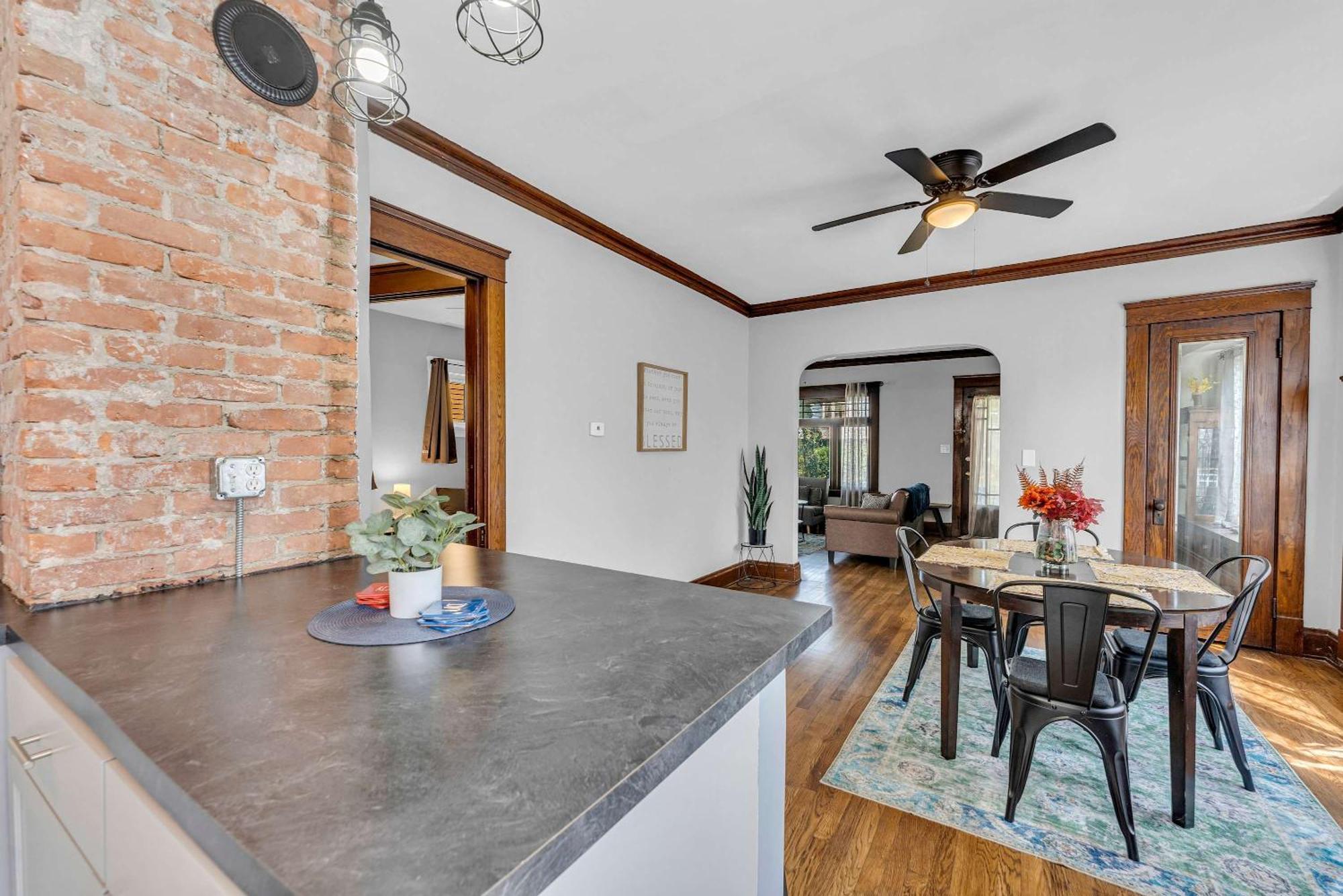 Beautifully Remodeled Duplex Apt In West Blvd Cleveland Luaran gambar